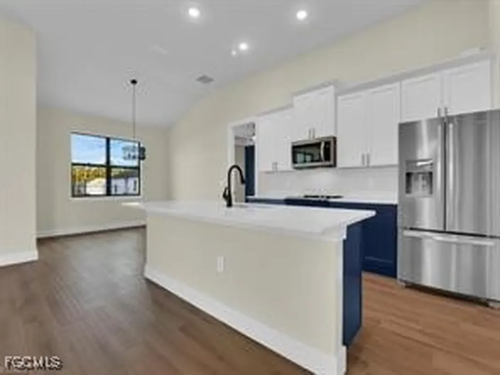 2315 NW 43rd Avenue Cape Coral FL 33993