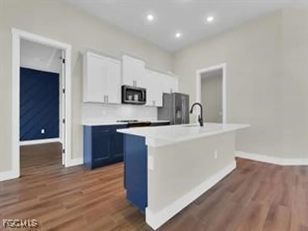 2315 NW 43rd Avenue Cape Coral FL 33993