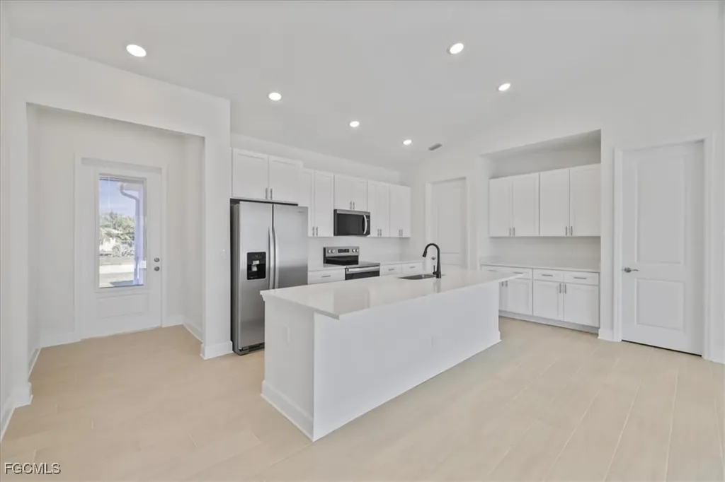 144 SE 19th Terrace Cape Coral FL 33990