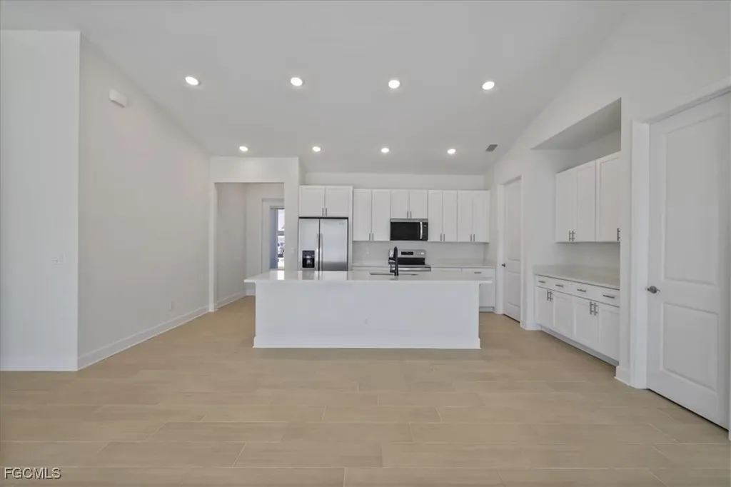 144 SE 19th Terrace Cape Coral FL 33990