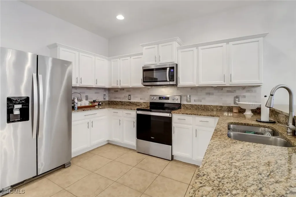 1114 SW Trafalgar Parkway Cape Coral FL 33991