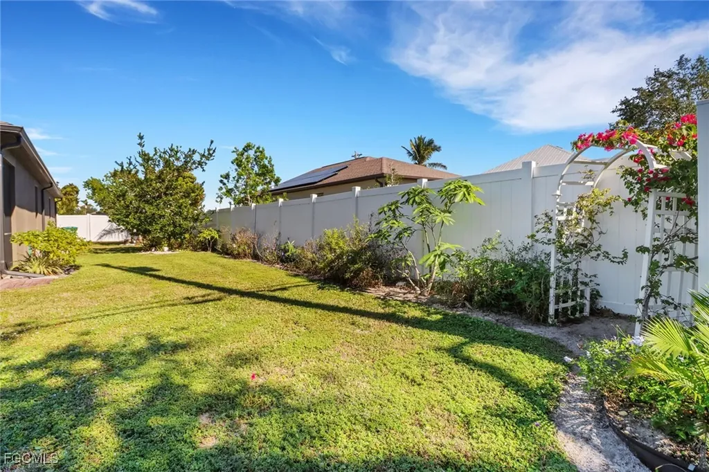 1114 SW Trafalgar Parkway Cape Coral FL 33991