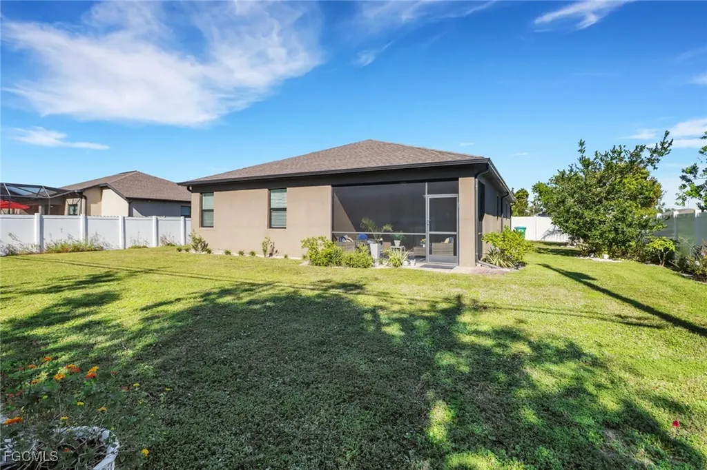 1114 SW Trafalgar Parkway Cape Coral FL 33991