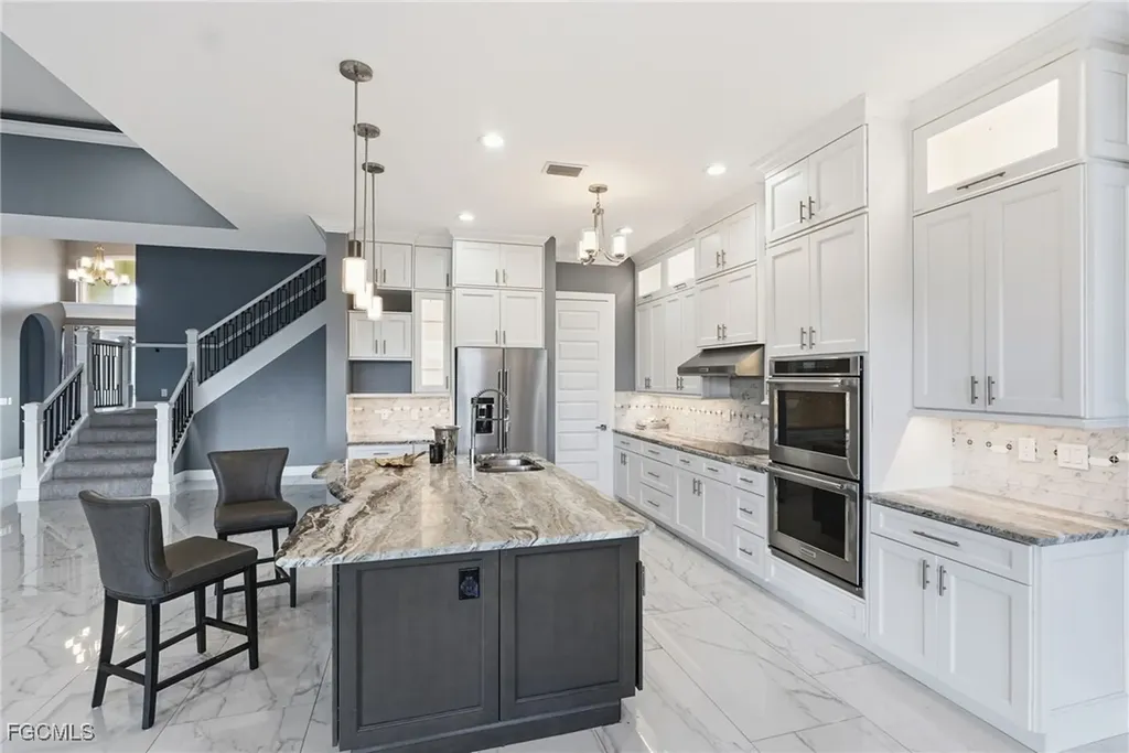 2038 Bahama Avenue Fort Myers FL 33905