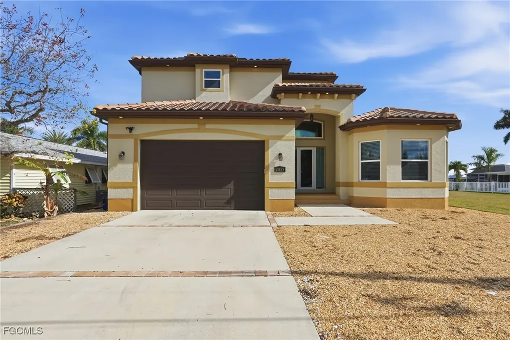 2038 Bahama Avenue Fort Myers FL 33905