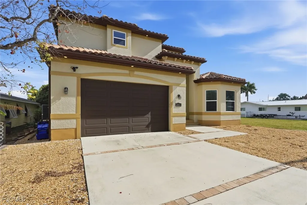 2038 Bahama Avenue Fort Myers FL 33905