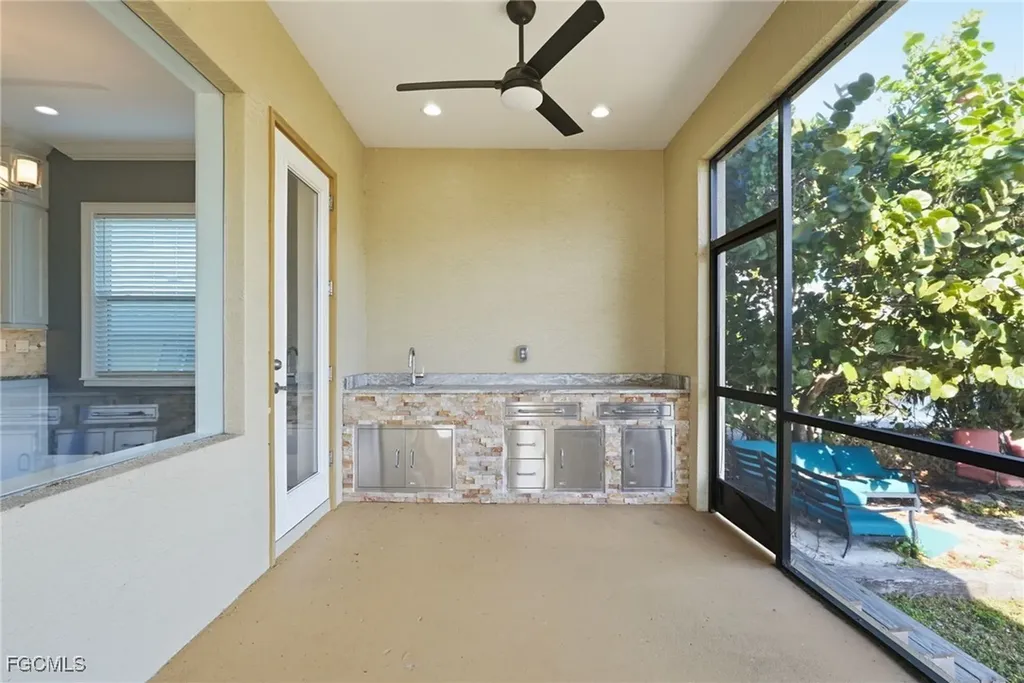 2038 Bahama Avenue Fort Myers FL 33905