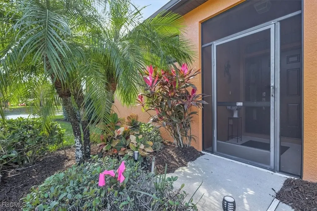3725 Pino Vista Way Estero FL 33928