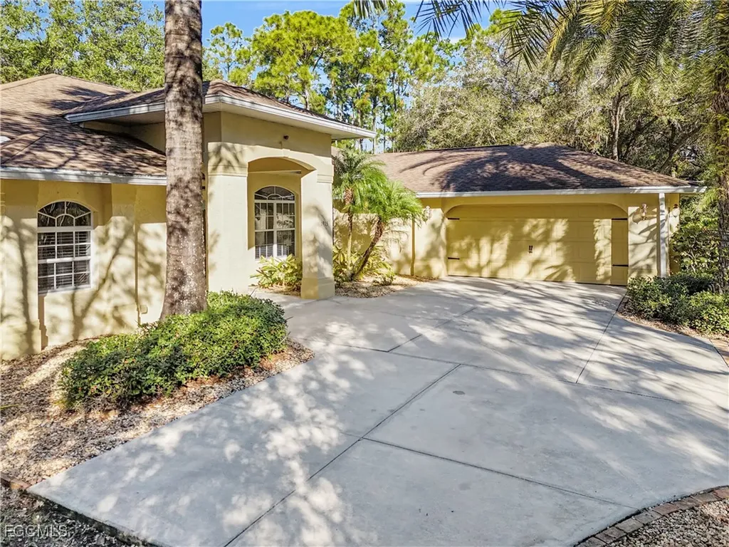 1915 Roosevelt Avenue Lehigh Acres FL 33972