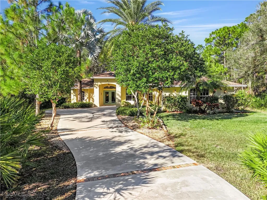 1915 Roosevelt Avenue Lehigh Acres FL 33972