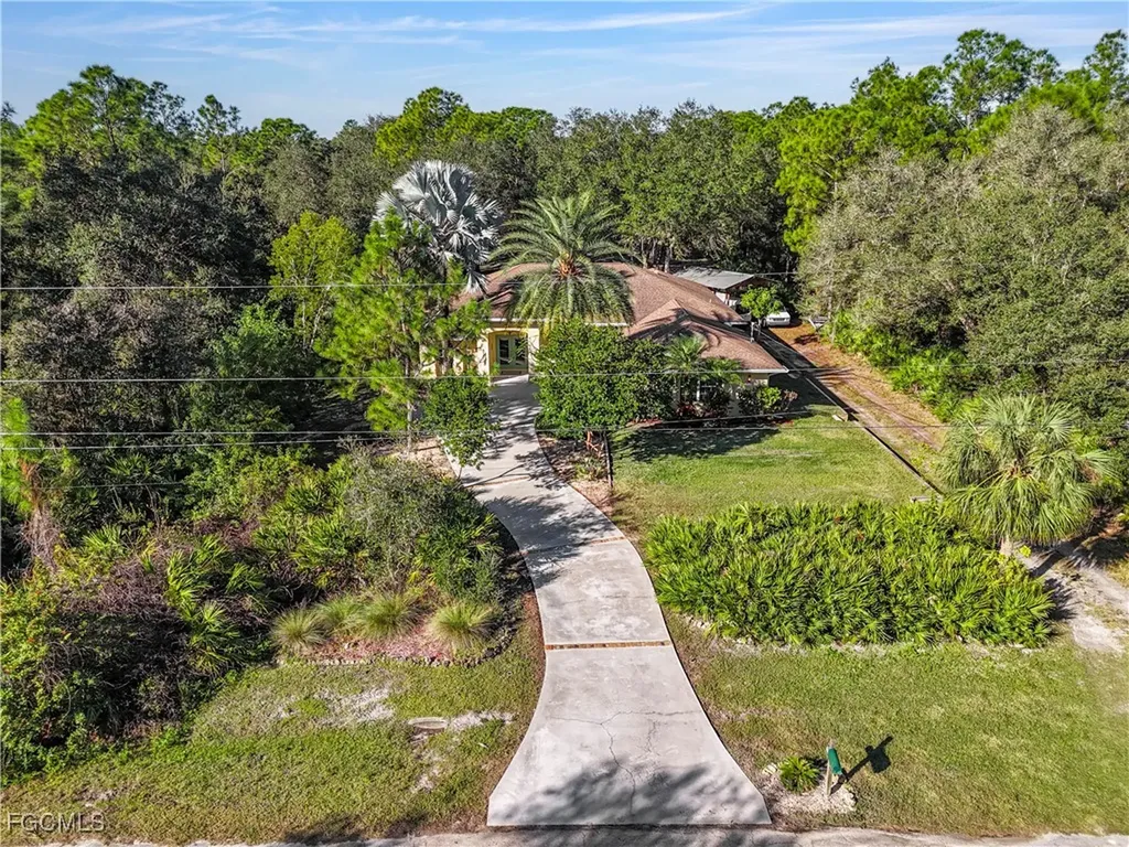 1915 Roosevelt Avenue Lehigh Acres FL 33972