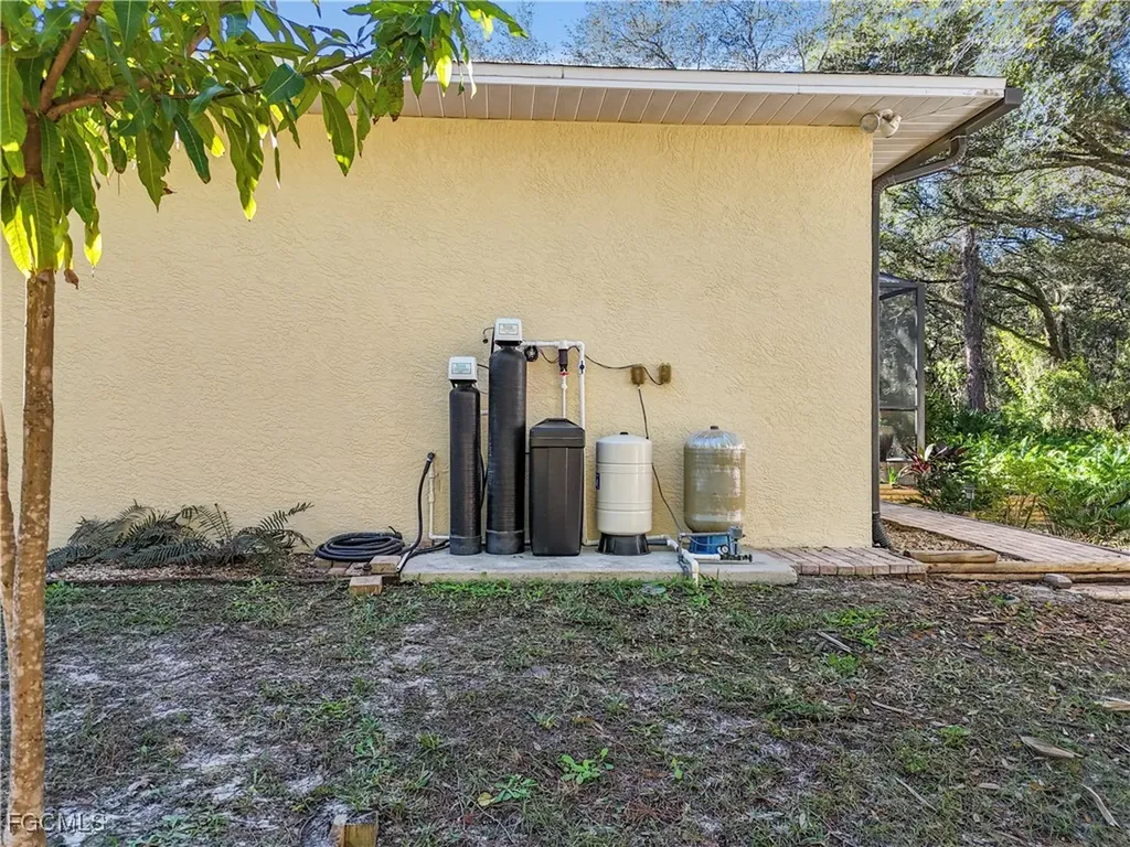 1915 Roosevelt Avenue Lehigh Acres FL 33972