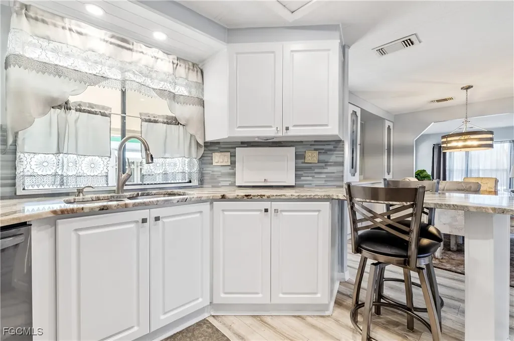 16042 Citron Way North Fort Myers FL 33903