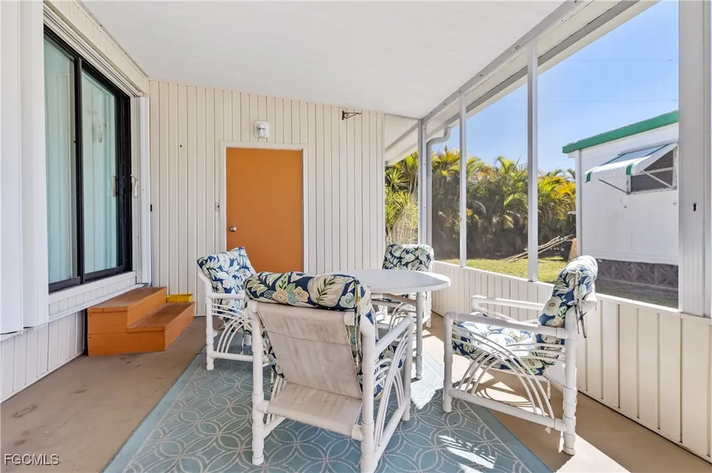 16042 Citron Way North Fort Myers FL 33903