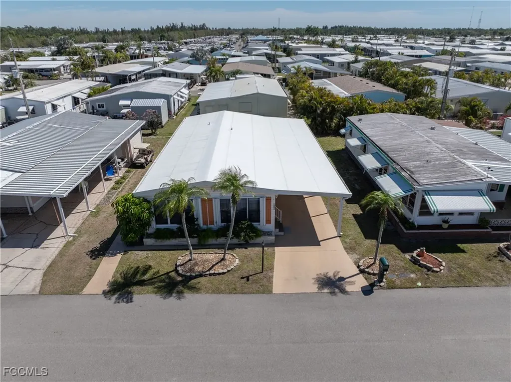 16042 Citron Way North Fort Myers FL 33903