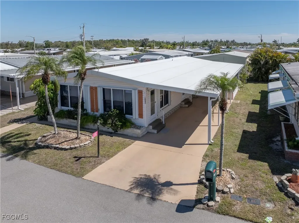 16042 Citron Way North Fort Myers FL 33903