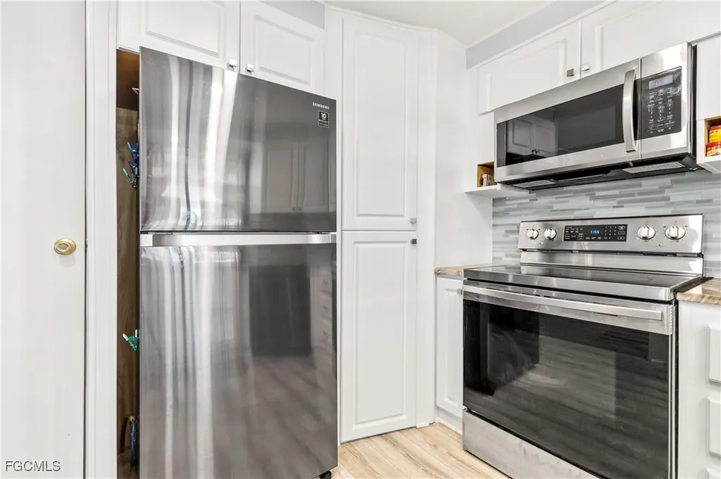 16042 Citron Way North Fort Myers FL 33903