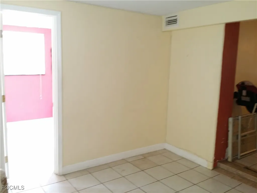 950 Lakeview Drive North Fort Myers FL 33903