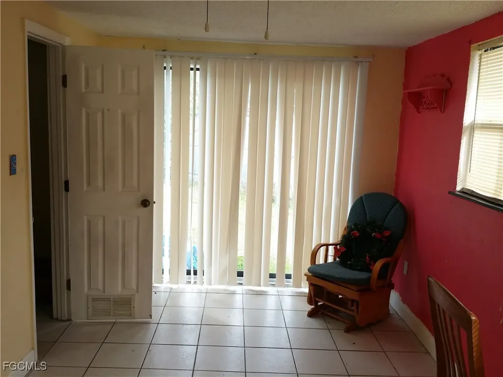 950 Lakeview Drive North Fort Myers FL 33903