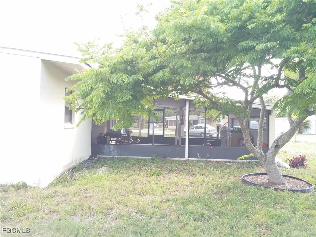 950 Lakeview Drive North Fort Myers FL 33903