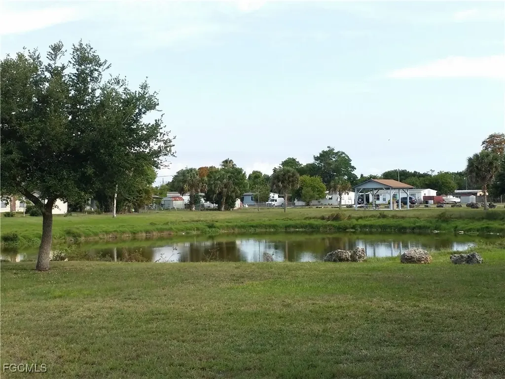 950 Lakeview Drive North Fort Myers FL 33903