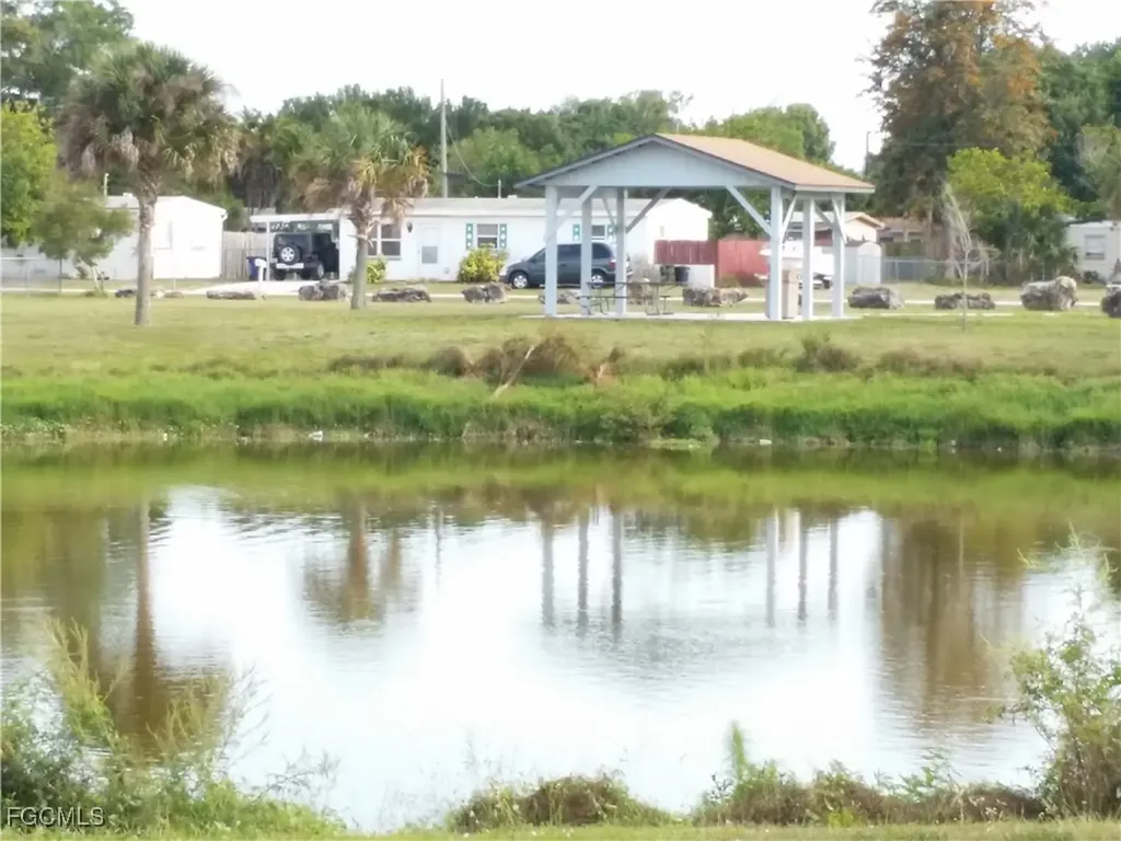 950 Lakeview Drive North Fort Myers FL 33903