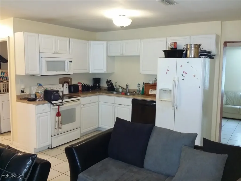 950 Lakeview Drive North Fort Myers FL 33903