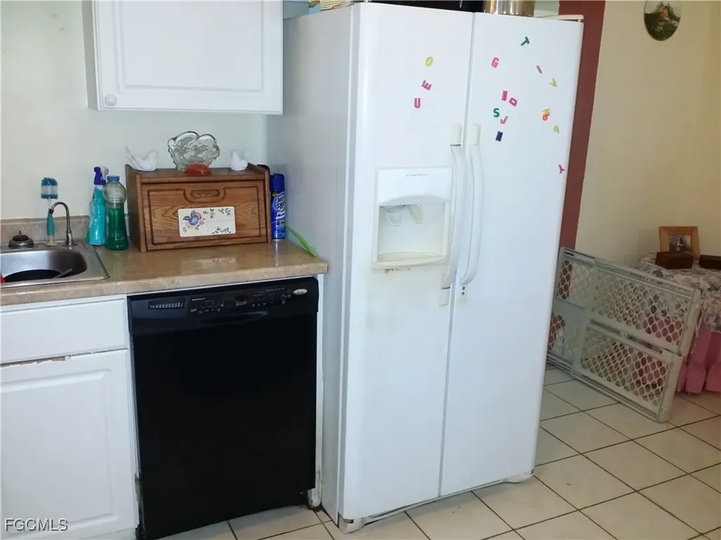 950 Lakeview Drive North Fort Myers FL 33903