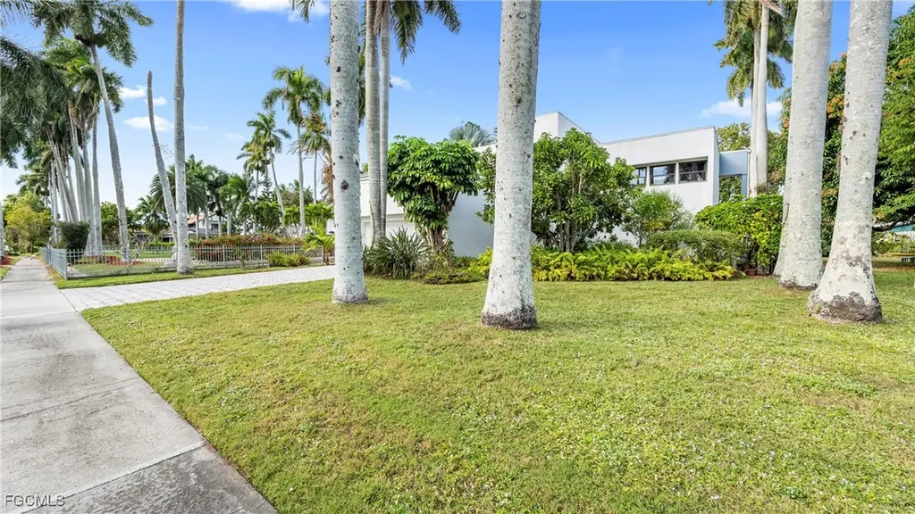 1215 Caloosa Drive Fort Myers FL 33901