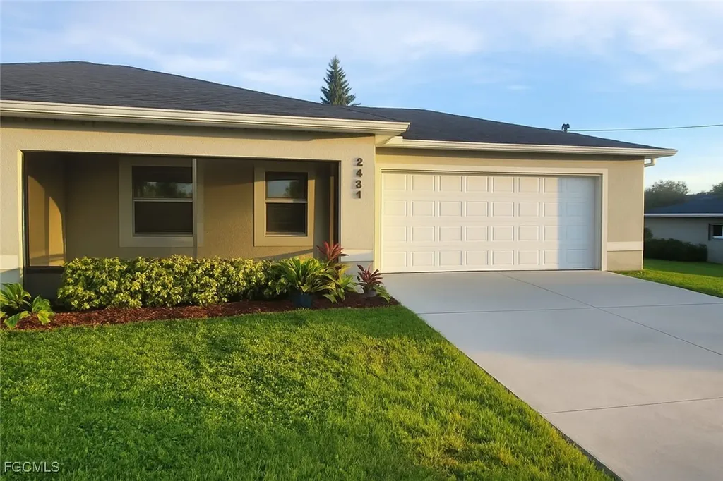 2431 Paul Avenue S Lehigh Acres FL 33973