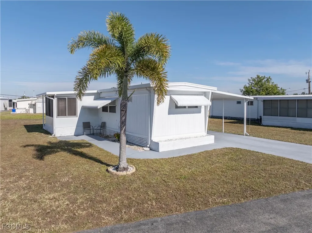 3117 Saturn Circle North Fort Myers FL 33903