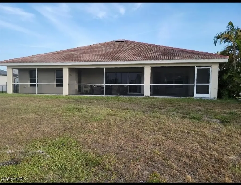 3805 NW 41st Lane Cape Coral FL 33993