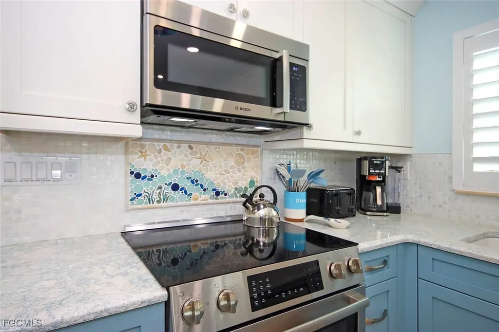 2230 Camino Del Mar Drive Sanibel FL 33957