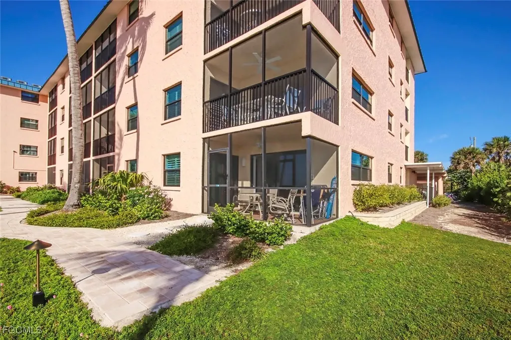 2230 Camino Del Mar Drive Sanibel FL 33957