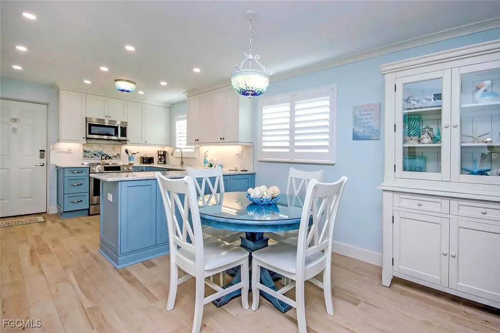 2230 Camino Del Mar Drive Sanibel FL 33957