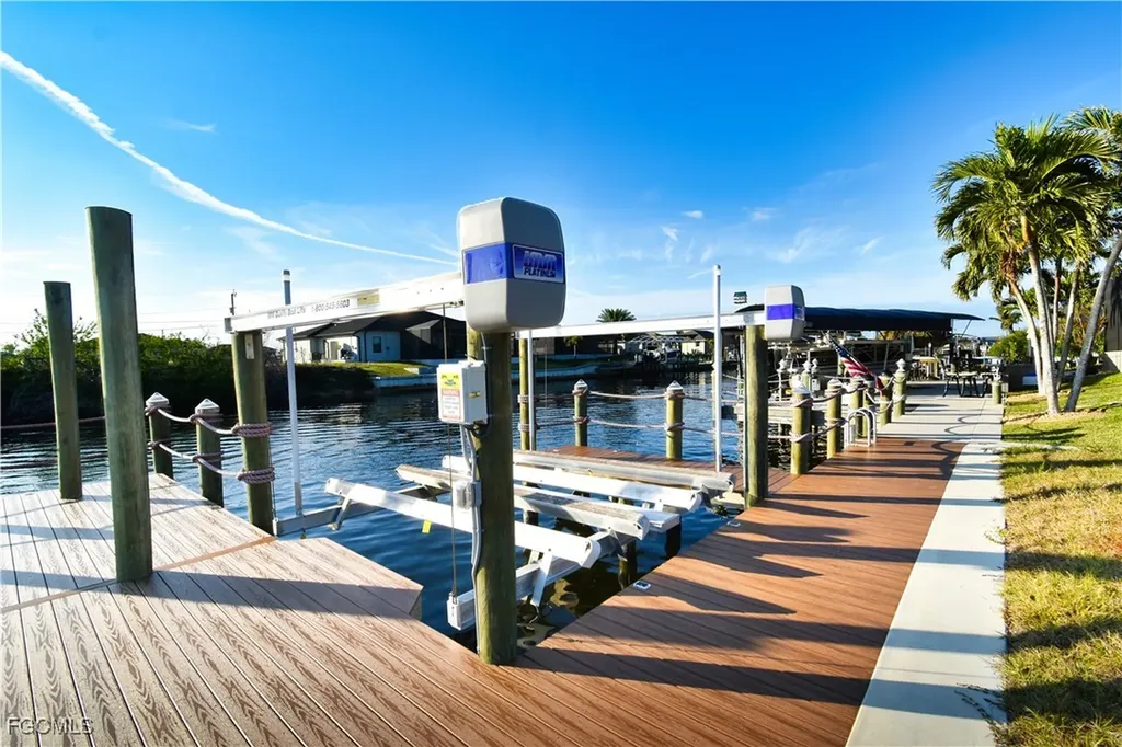 1500 NW 36th Avenue Cape Coral FL 33993