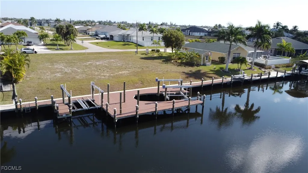 1500 NW 36th Avenue Cape Coral FL 33993