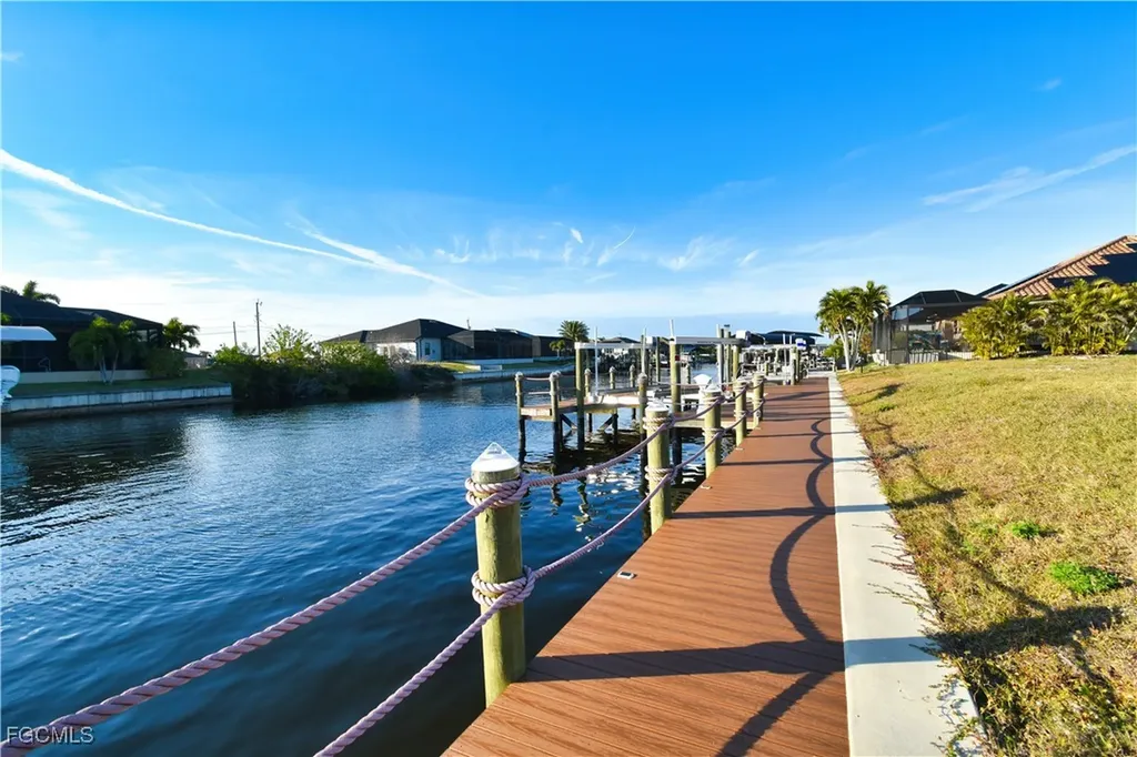 1500 NW 36th Avenue Cape Coral FL 33993