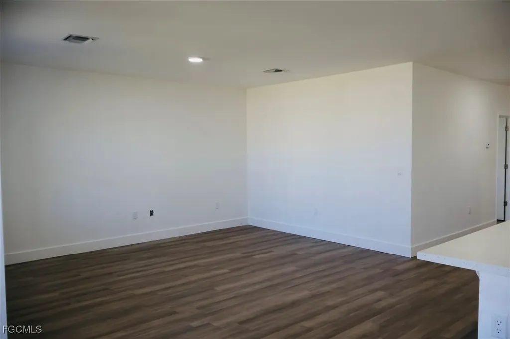 3215 8th Street SW Lehigh Acres FL 33976