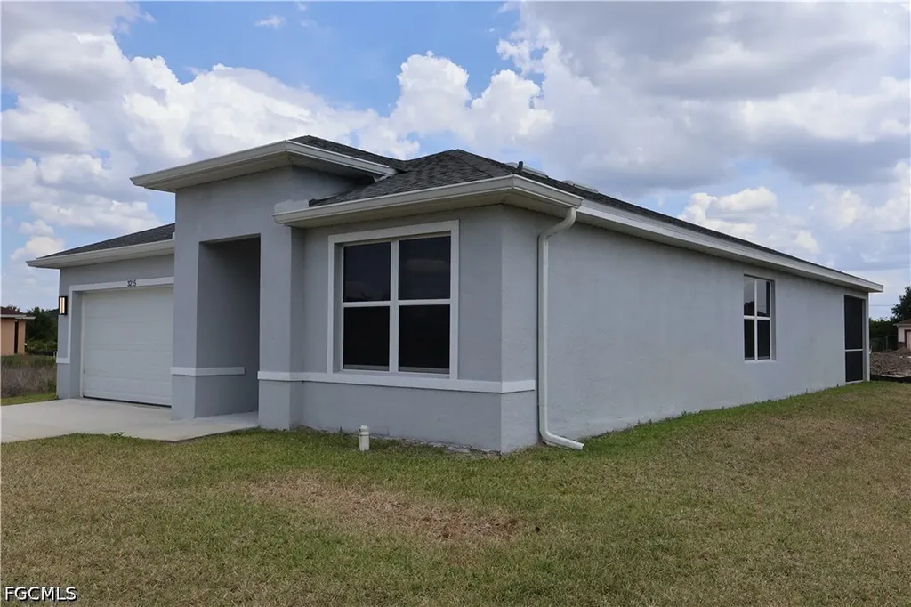 3215 8th Street SW Lehigh Acres FL 33976