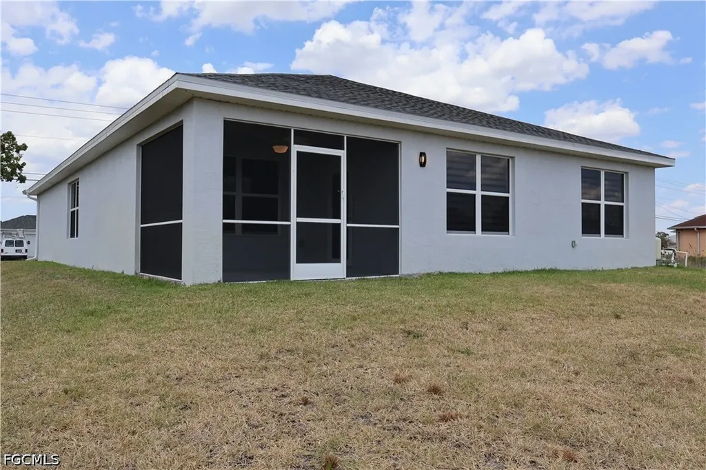3215 8th Street SW Lehigh Acres FL 33976