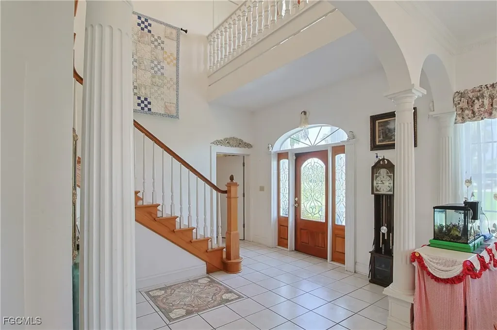 21810 Pearl Street Alva FL 33920