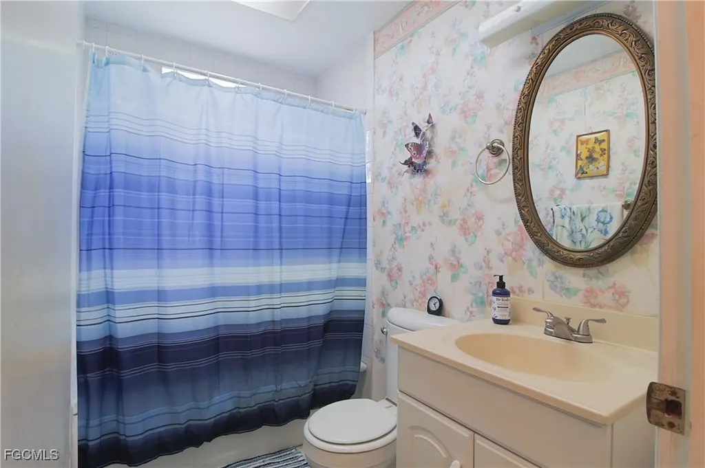 21810 Pearl Street Alva FL 33920