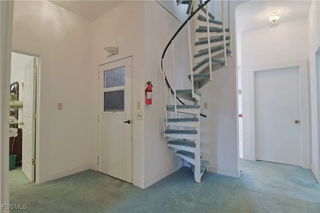 21810 Pearl Street Alva FL 33920