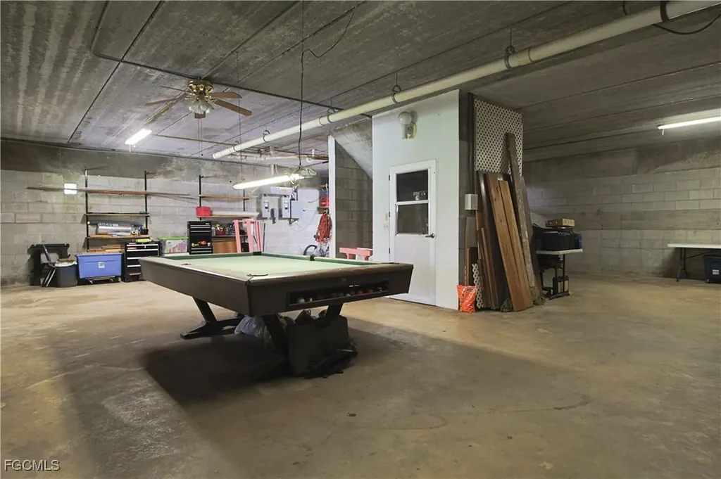 21810 Pearl Street Alva FL 33920