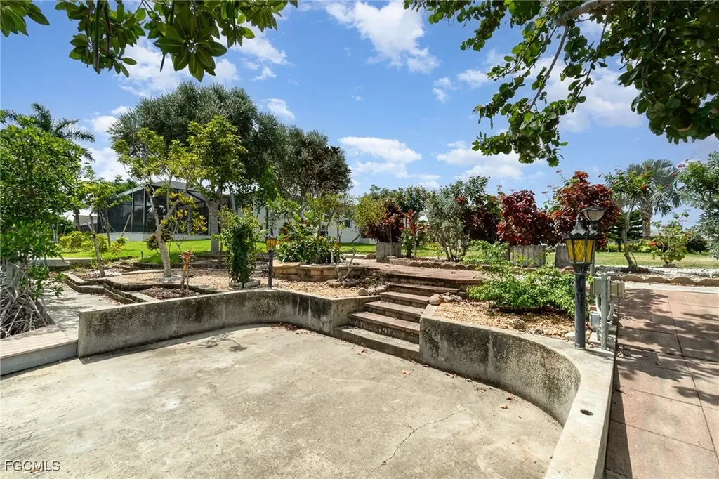 127 SW 52nd Terrace Cape Coral FL 33914