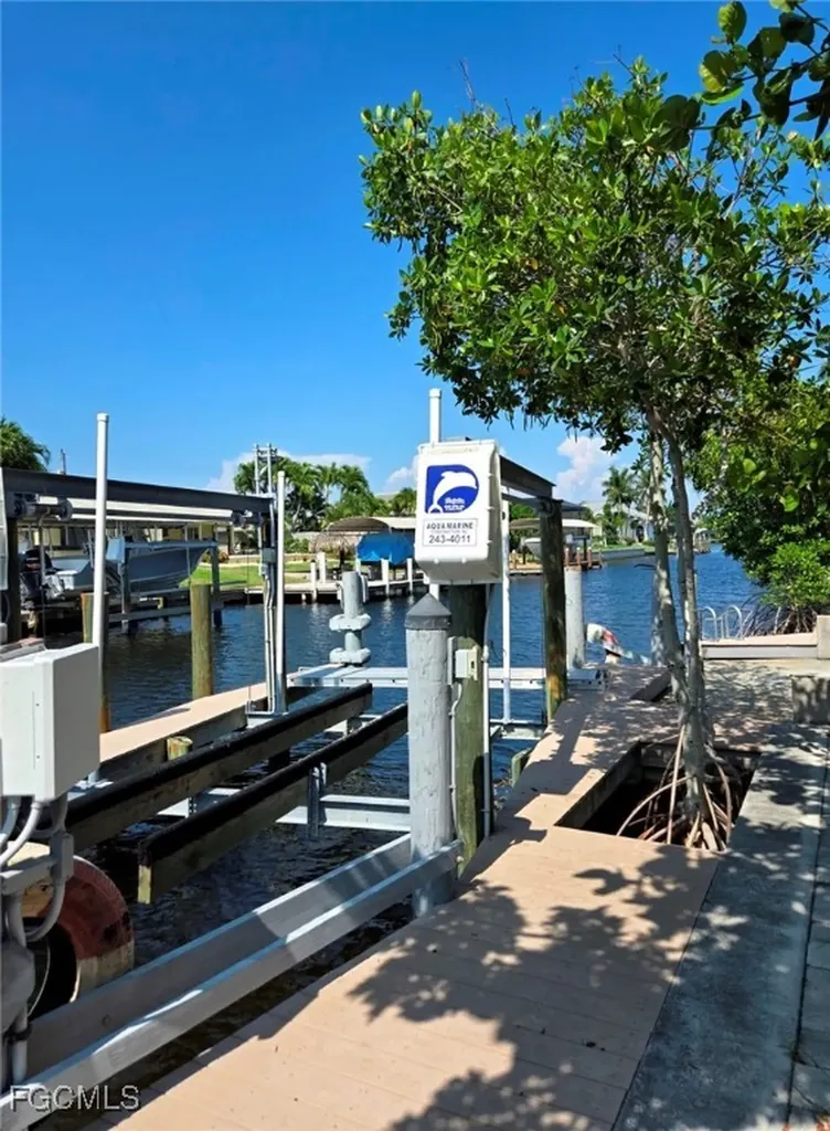 127 SW 52nd Terrace Cape Coral FL 33914