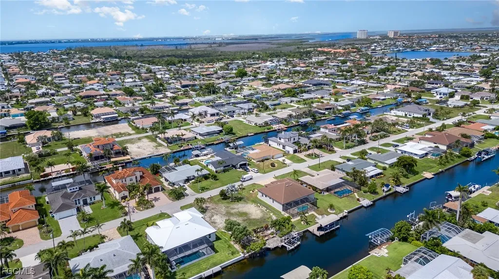 127 SW 52nd Terrace Cape Coral FL 33914