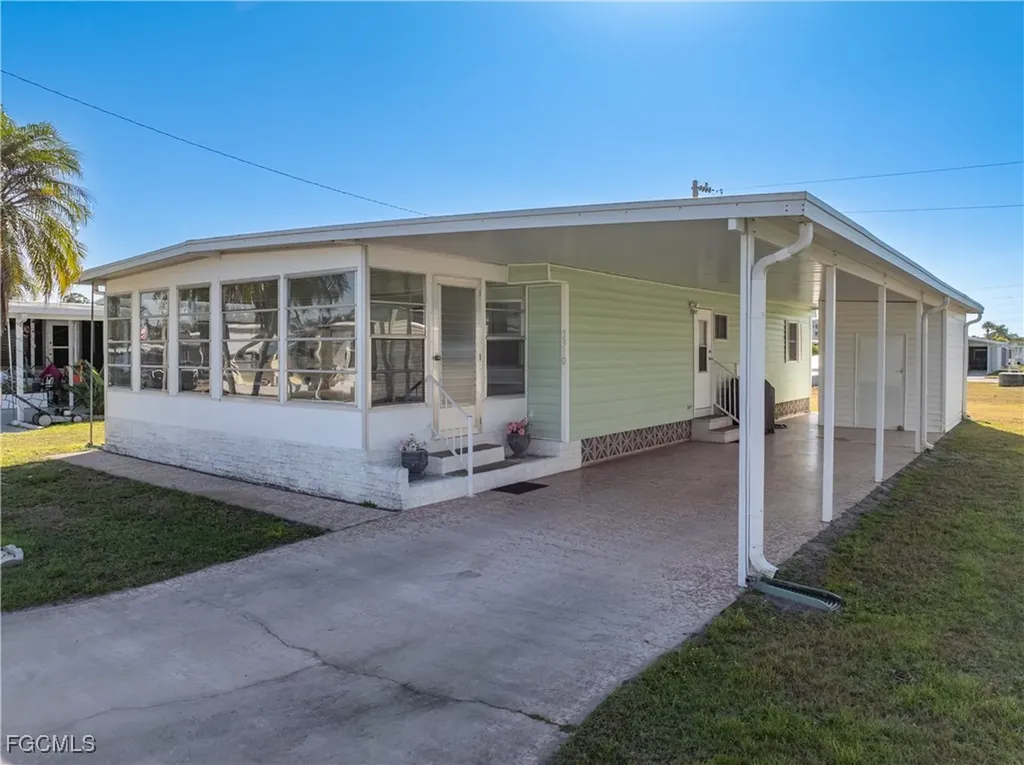 3310 Rainbow Lane North Fort Myers FL 33903