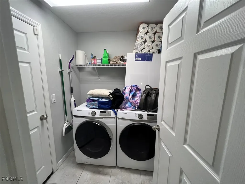 1143 NW 4th Place Cape Coral FL 33993